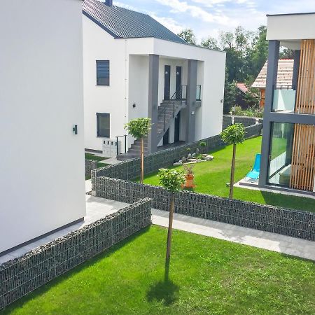 Apartma Mariposa Banovci Exteriör bild