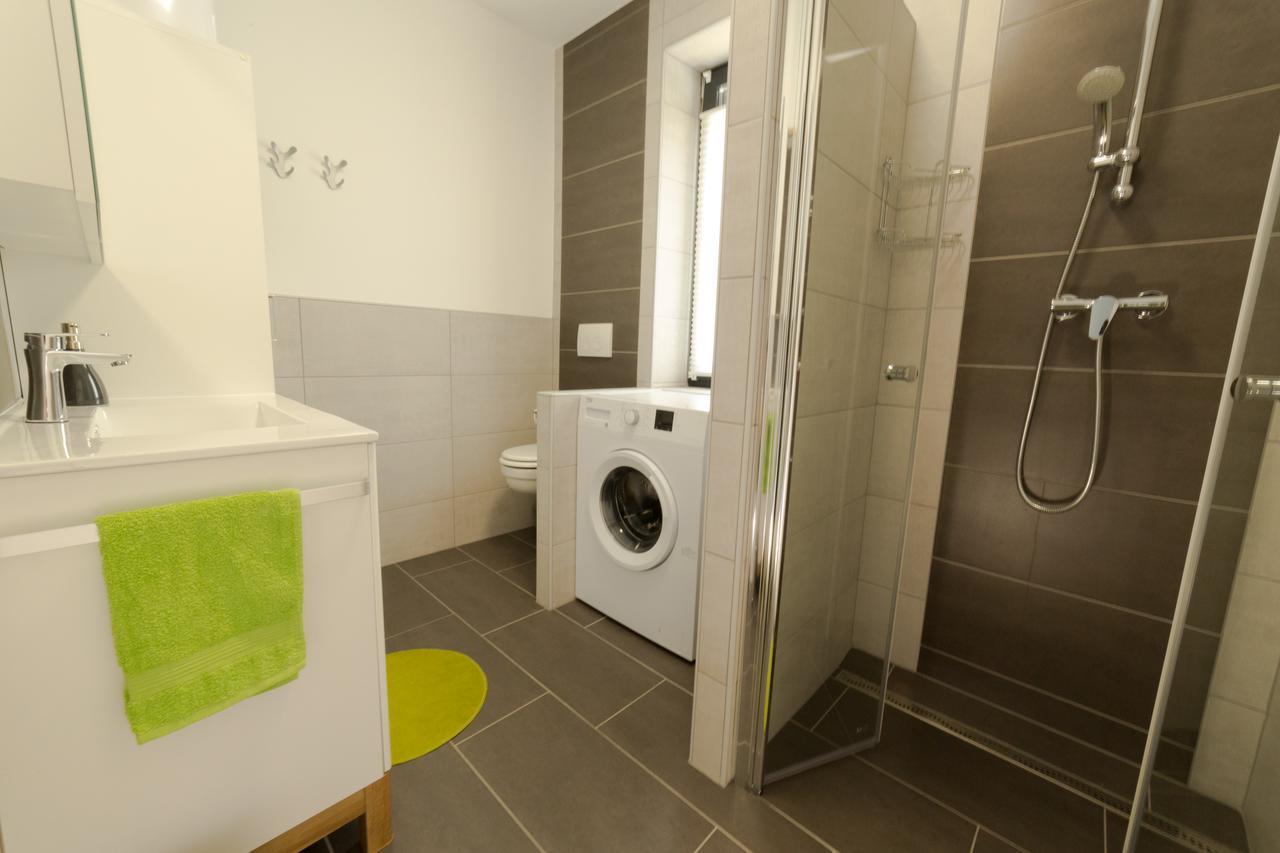 Apartma Mariposa Banovci Exteriör bild