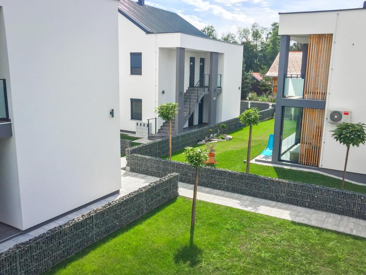 Apartma Mariposa Banovci Exteriör bild